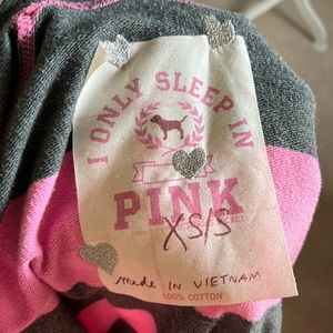 Victorias secret Pink bathrobe with pockets